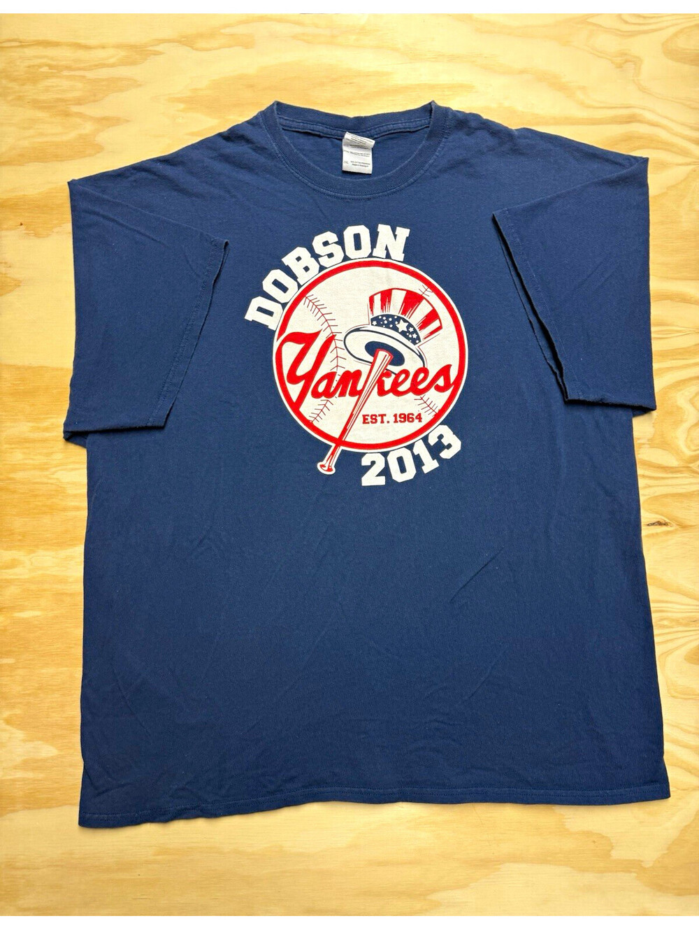 Gildan New York Yankees Baseball Blue “Dobson” 2013 Graphic T-Shirt Size 2XL